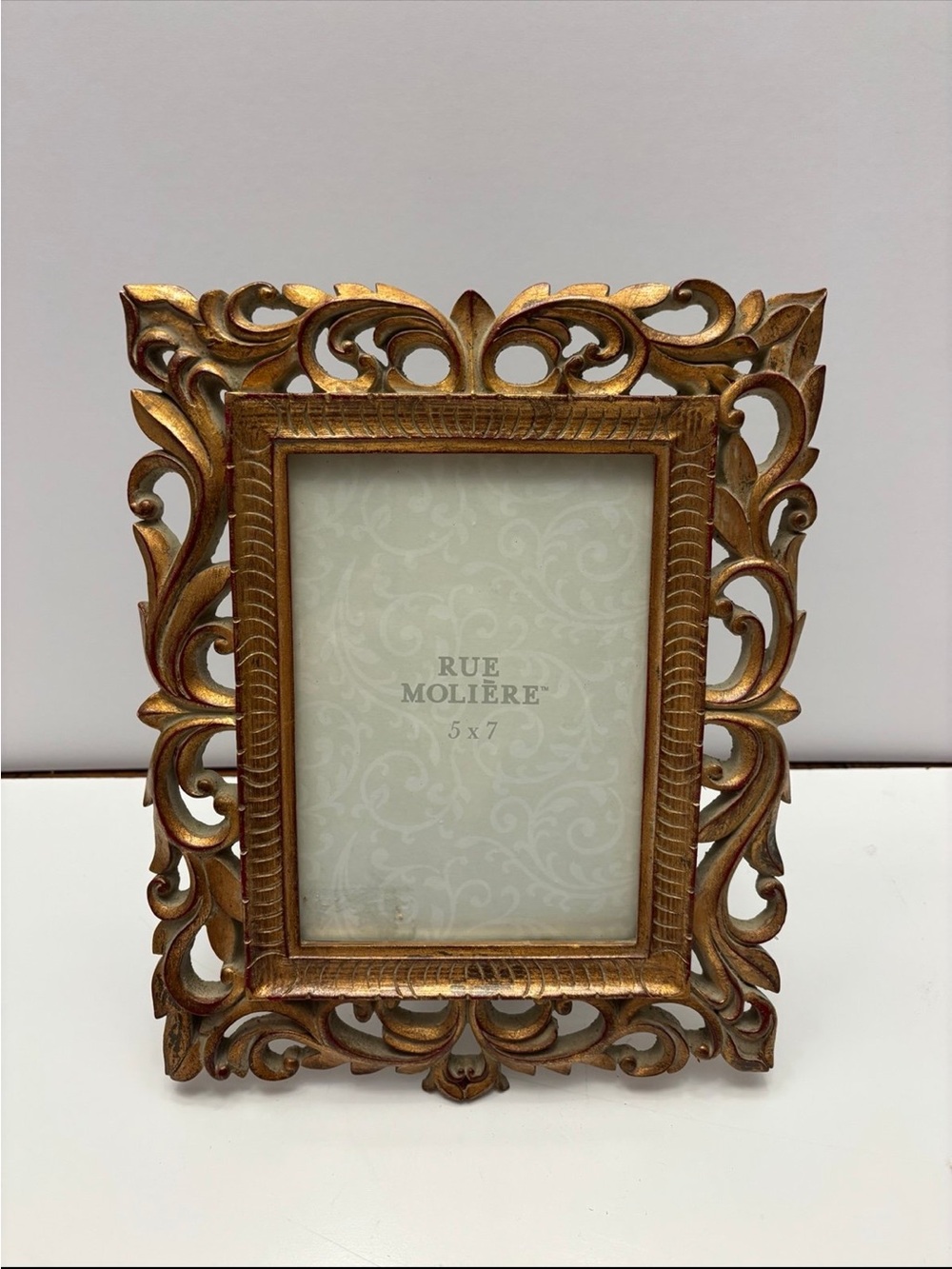 Rue Molière picture frame ornate, scrolled design in a metallic gold - Picture 2 of 8